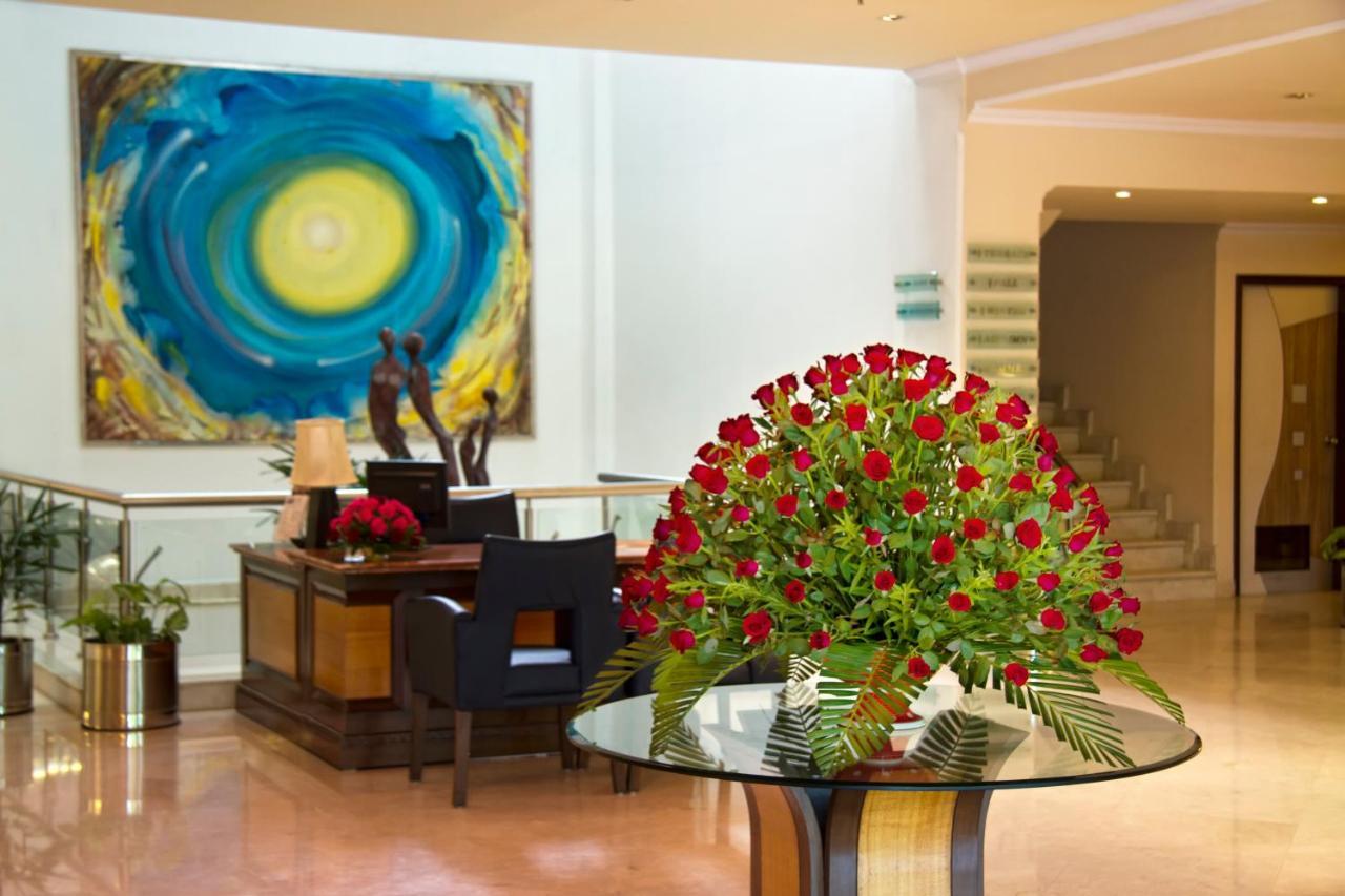 The Piccadily Otel Lucknow Dış mekan fotoğraf