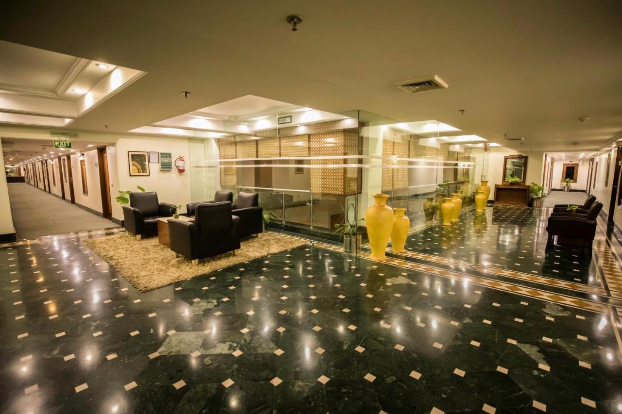 The Piccadily Otel Lucknow Dış mekan fotoğraf