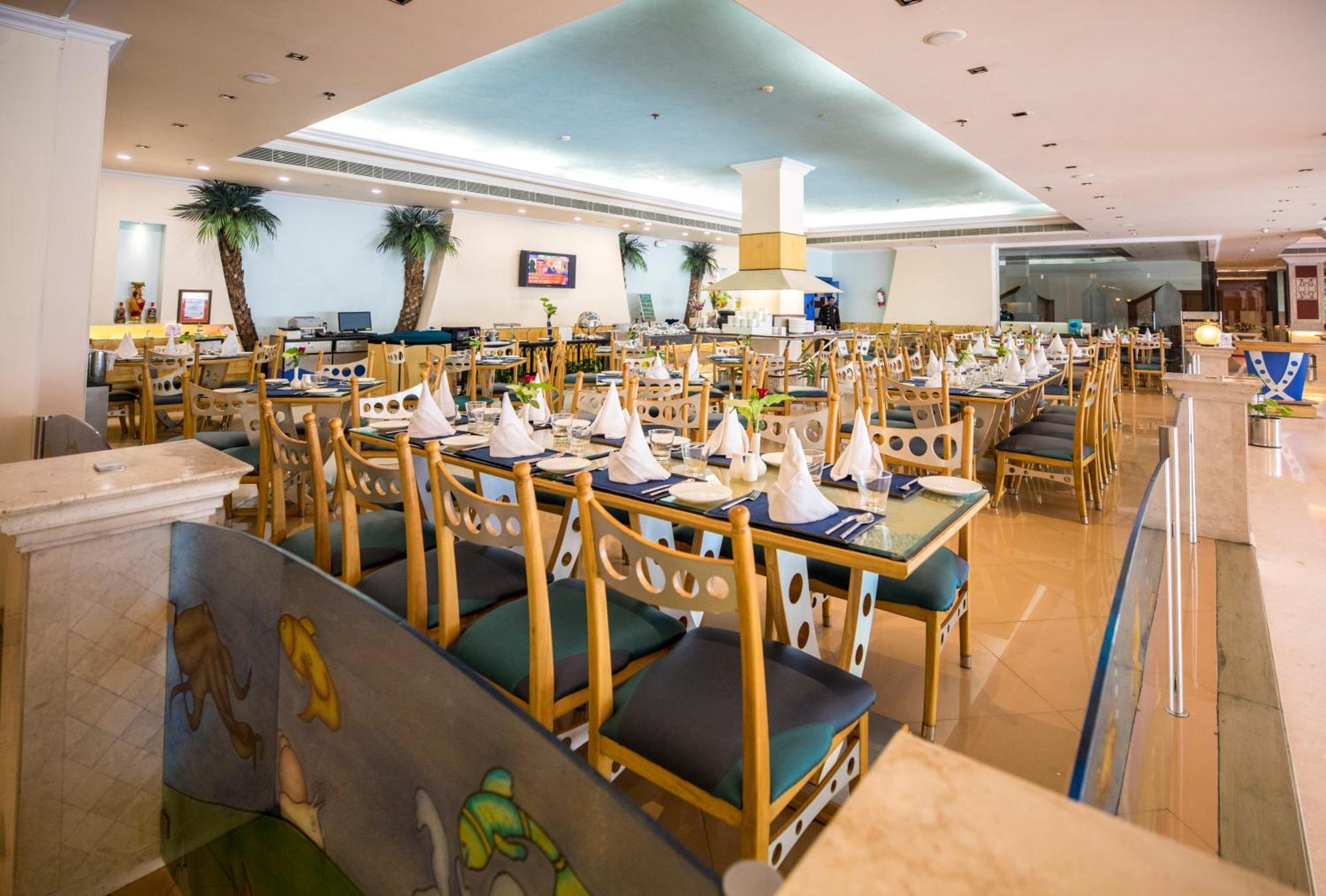 The Piccadily Otel Lucknow Dış mekan fotoğraf