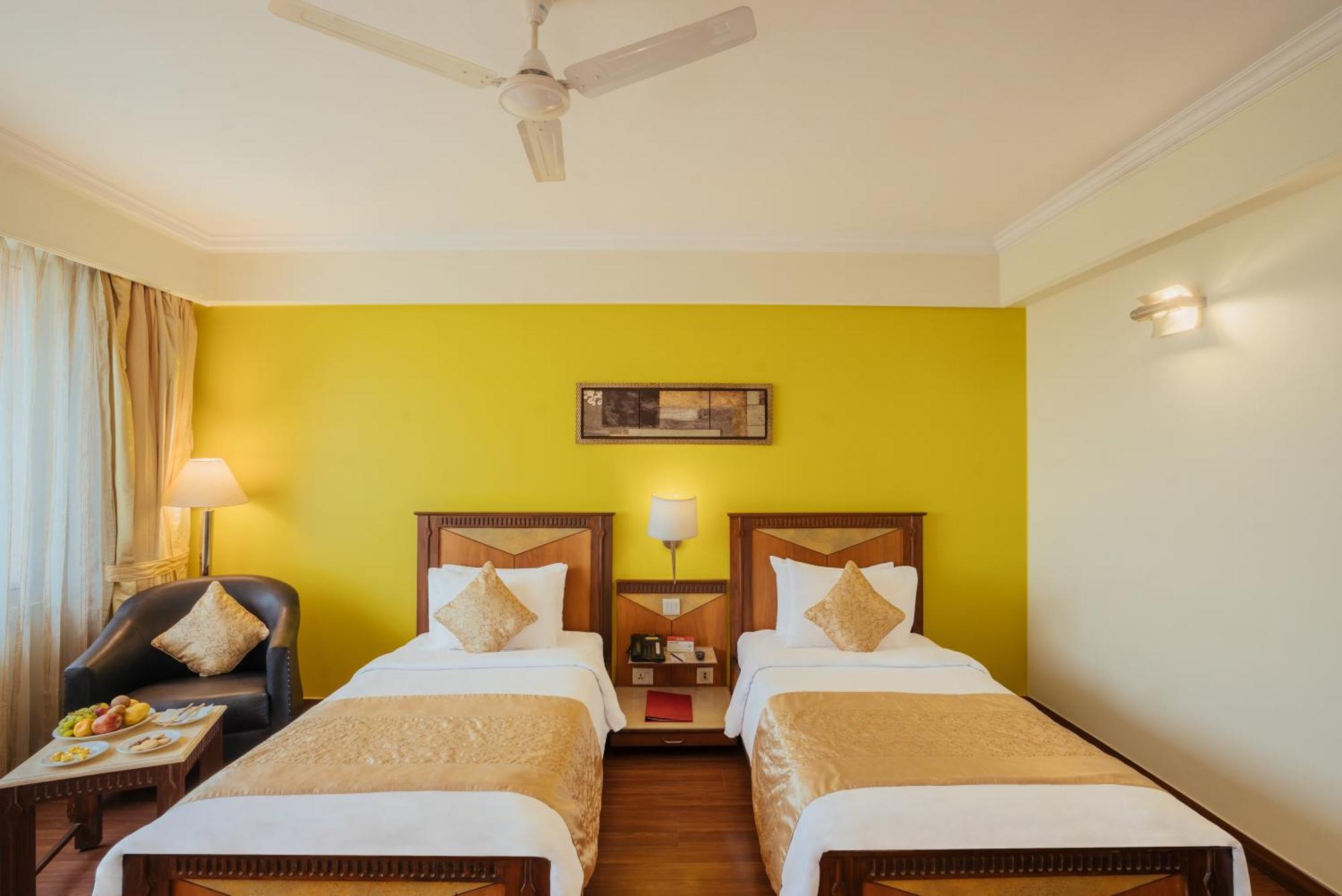 The Piccadily Otel Lucknow Dış mekan fotoğraf