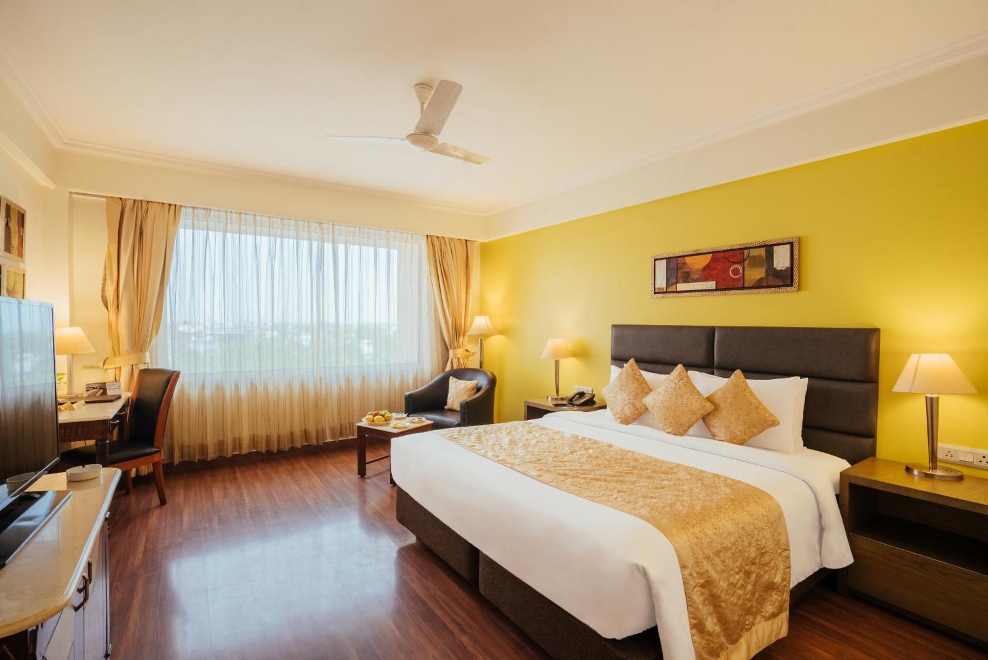 The Piccadily Otel Lucknow Dış mekan fotoğraf