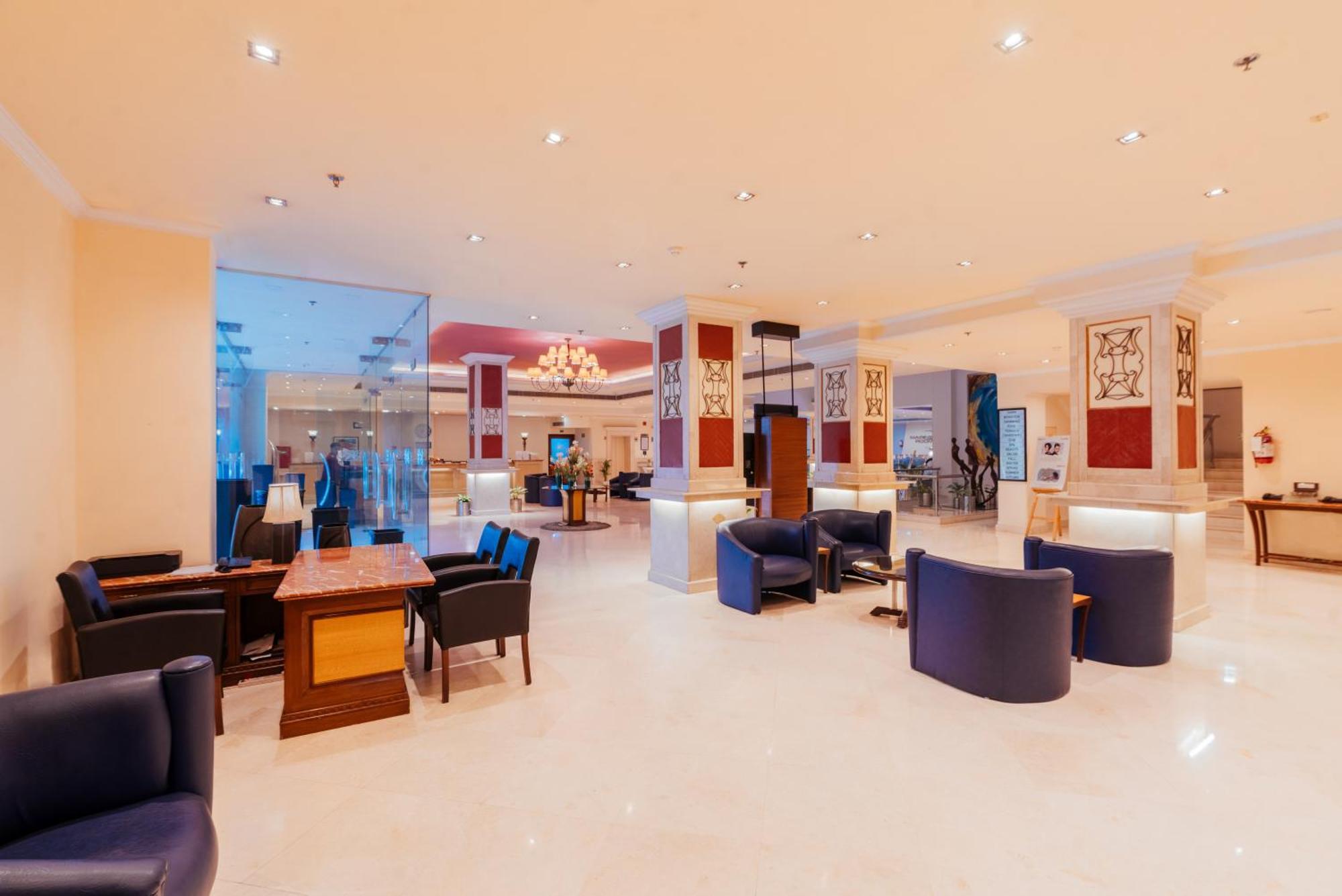 The Piccadily Otel Lucknow Dış mekan fotoğraf